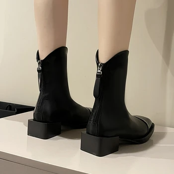 Módne elastické krátke topánky pre ženy Outwear 2023 Jar a na Jeseň Nový kórejský verzia štvorcové prst hrubé päty patchwork topánky