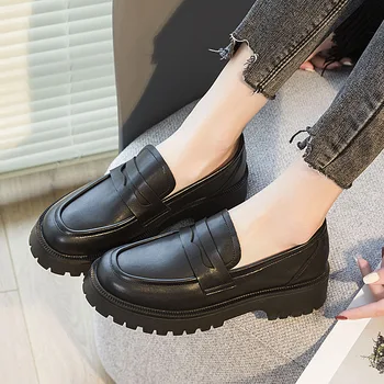 KNCOKAR kožené topánky dámske Britský štýl jar roku 2022 nové hrubé dno trend škole štýl bežné loafer topánky dámske tide
